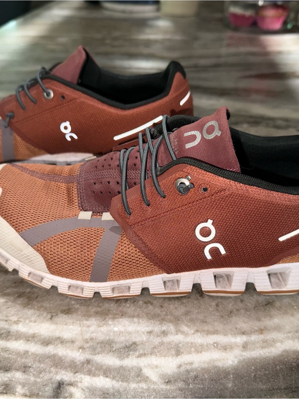 On Running Men’s Rust and Gray Low-Top Athletic Sneakers